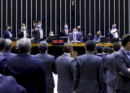 Com ''distritão'' excluído, Câmara aprova texto-base da PEC das mudanças nas regras eleitorais