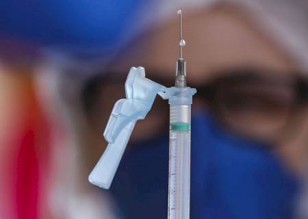 Covid-19: terceira dose da vacina será aplicada a partir de setembro, confirma Ministério da Saúde