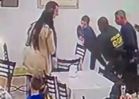Vídeo: Garoto de 3 anos é salvo de engasgamento por agentes do DOF