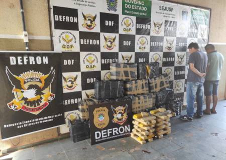 Defron desmantela entreposto do tráfico na fronteira e prende dois traficantes