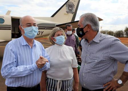 Com a presença de Azambuja, Gilberto Garcia entrega 128 apartamentos no dia 16