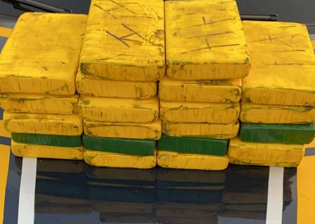 Vídeo: PRF encontra tabletes de cloridrato de cocaína em painel de veículo na BR-267