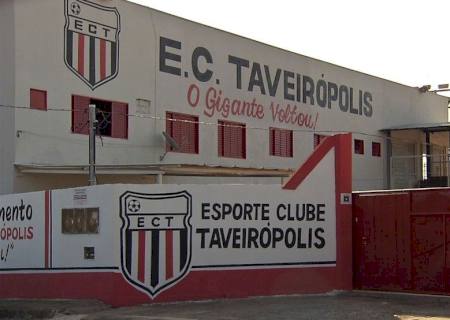 Após denúncia de maus-tratos a jogadores, clube de MS desiste de campeonato