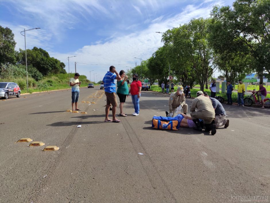 Vídeo: Acidente grave deixa motociclista ferida em Nova Andradina