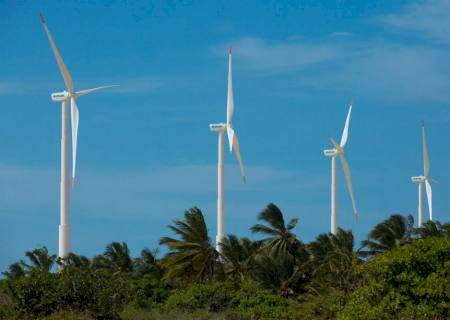 Transição energética é ''demasiado lenta'', alerta agência