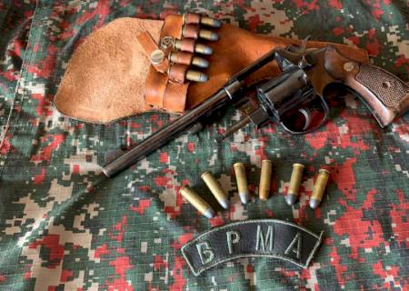 Vídeo: No temporal, PMA de Batayporã surpreende pescadores em lancha no rio Ivinhema