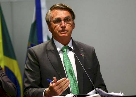 Presidente edita decreto que regulamenta o Auxílio Brasil