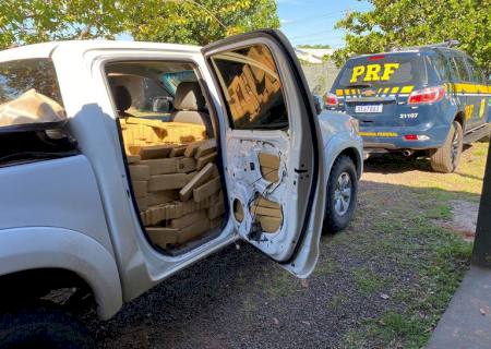 Trio é preso pela PRF em Anastácio com 1,4 tonelada de maconha em Hilux roubada
