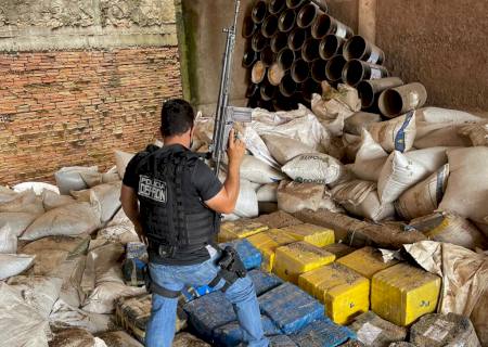 Defron descobre cerca 3 toneladas de maconha em fecularia na fronteira
