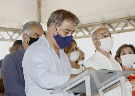 Autorização para início de obras de saneamento marca ato público em Nova Andradina