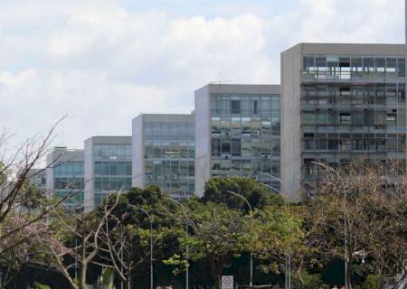 Servidores aposentados têm até sexta para fazer prova de vida
