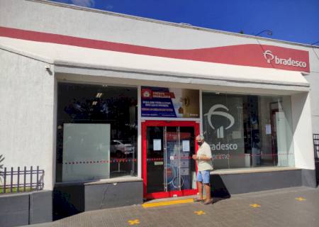 Com ''tsunami'' da Covid-19 em Nova Andradina, Bradesco fecha para descontaminação