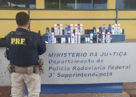 PRF prende bolivianos com cocaína escondida em frascos de desodorantes e hidratantes
