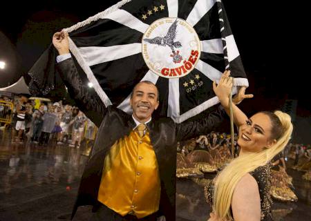 Rio e São Paulo adiam desfile de carnaval para feriado de Tiradentes