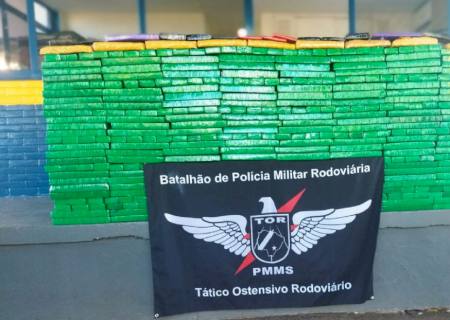 Vídeo: PMR prende homem por tráfico de drogas, com maconha e haxixe marroquino na MS-289