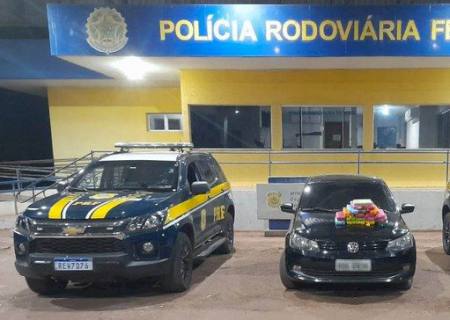 PRF encontra pasta base de cocaína em tanque de combustível de carro em Miranda