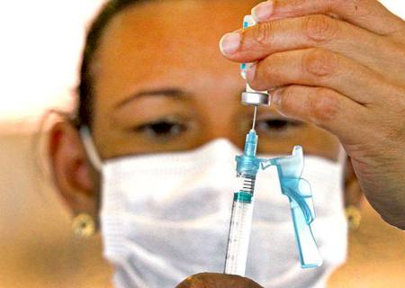 SES alerta para dose de reforço em idosos acima de 60 anos: ''maior número de hospitalizações e óbitos''