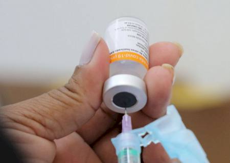 Após pico da Ômicron, aumentar vacinação pode bloquear coronavírus