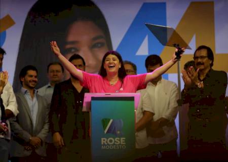 Com o desafio de ser a única mulher pré-candidata, Rose Modesto se filia ao União e se lança ao governo do Estado