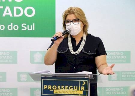 Momento é de vacina e bom senso, destaca adjunta da saúde em live da Covid-19