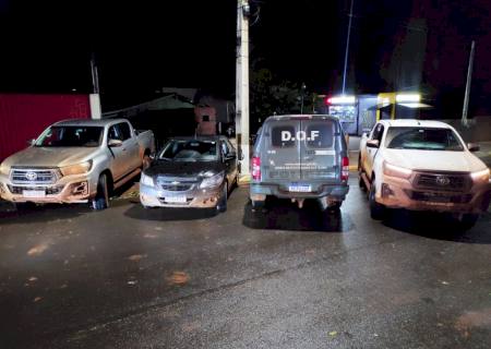 DOF recupera duas caminhonetes com restrição criminal em Santa Rita do Pardo