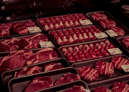 China suspende compra de carne da JBS, Marfrig e Naturafrig por uma semana