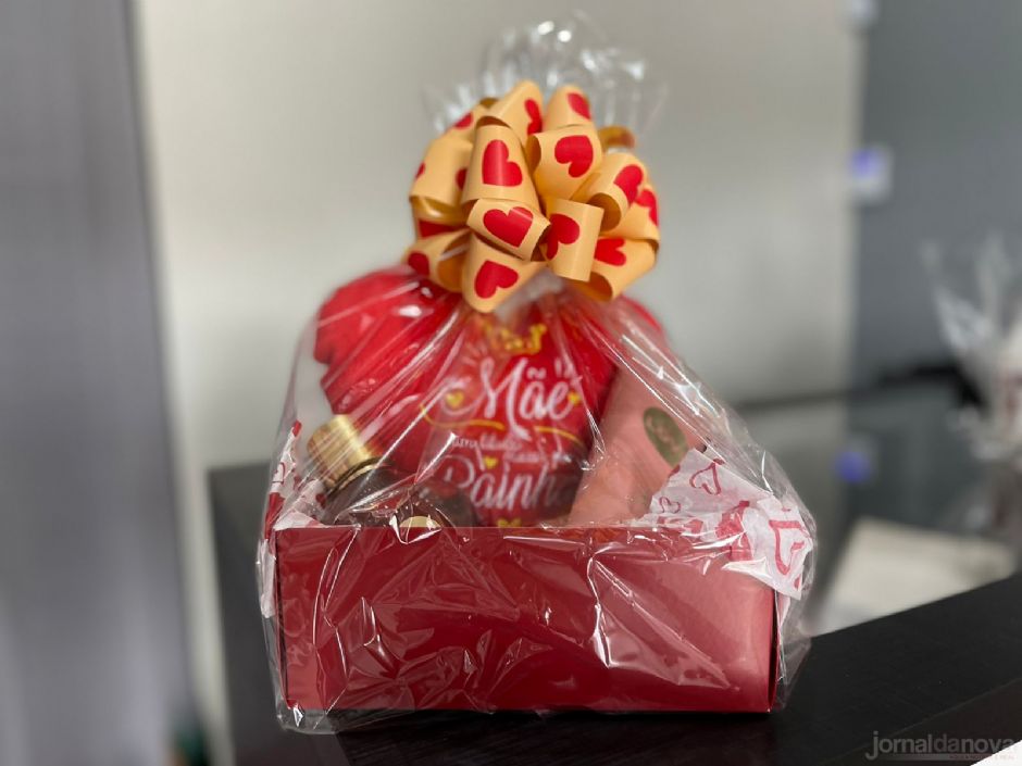 Carinho em forma de presente: Espaço Beleza Perfumaria, Cosméticos e Presentes tem opções para todos os bolsos