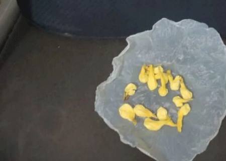 Adolescente é flagrado comercializando drogas em Deodápolis