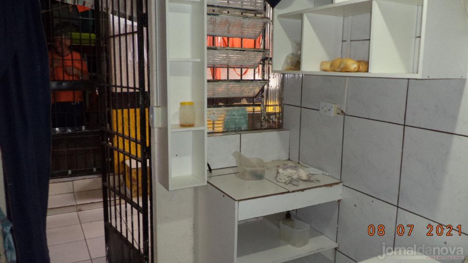 Operação do Dracco prende 5 policiais penais na fronteira, que transformaram presídio em ''boteco''