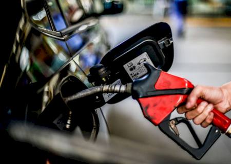 Gasolina fica 5,18% mais cara a partir de hoje nas refinarias