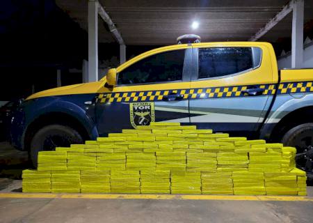 PMR encontra carro abandonado com 105 kg de maconha em Amambai