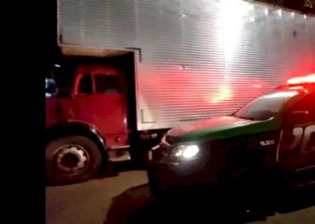 PMA multa empresa em R$ 112 mil por transporte ilegal de pneus usados importados do Paraguai