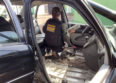 DOF intercepta droga que seguia em ''fundo falso'' de carro para litoral paulista