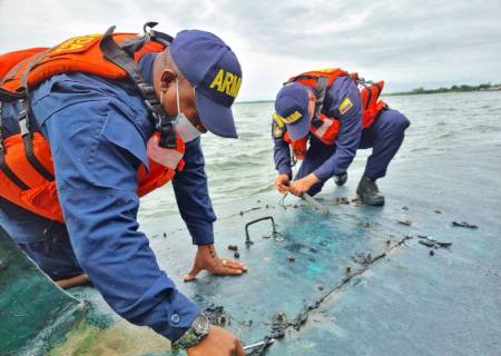 Submarino com 4 toneladas de cocaína é apreendido no Pacífico