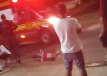 Moto colide com carreta e idosa morre em Ponta Porã