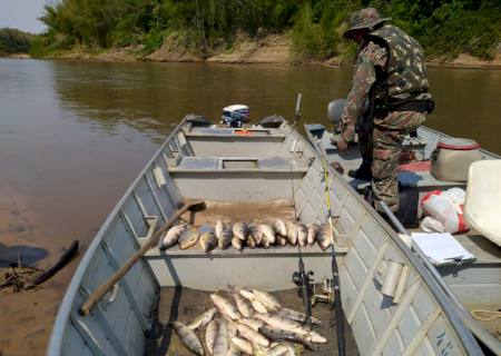 Dois paulistas são presos e autuados em R$ 3,7 mil por abater 42 exemplares de peixes acima da cota