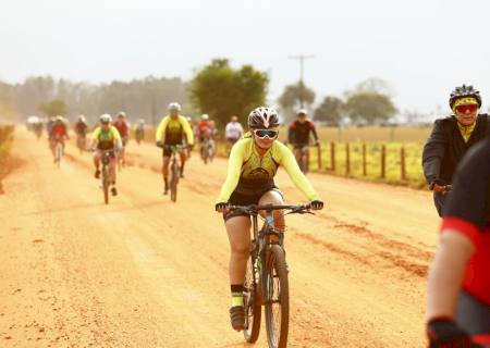 Taquarussu realiza 1º Eco Pedal Flor do Vale