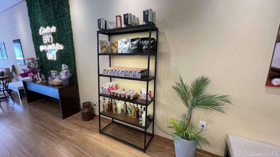 Com toque mineiro e foco nos cafés especiais, chega a Nova Andradina a Cheirin Bão