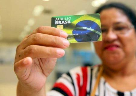 Auxílio Brasil começa a ser pago a 21,1 milhões de beneficiários; veja calendário completo