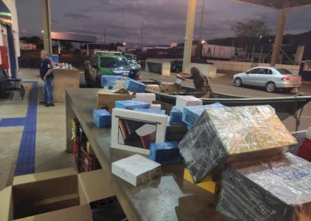 Polícia Ambiental apreende lancha transportando equipamentos eletrônicos contrabandeados avaliados em R$ 2 mi
