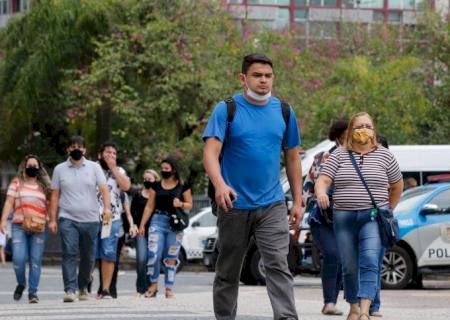 Entenda o debate sobre redução da quarentena para assintomáticos