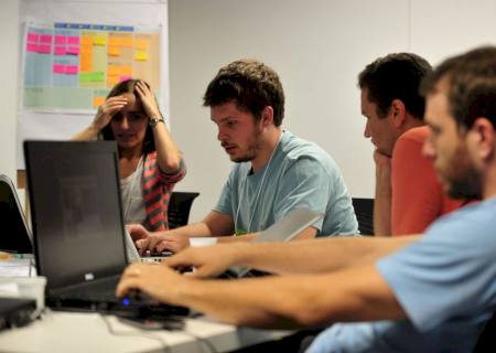 Senai e Correios fazem parceria para projetos de inovação em logística