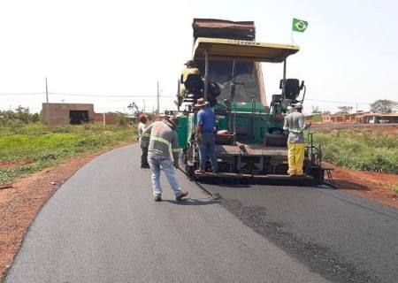 MS-258: Obra avança com asfalto no distrito de Capão Seco em Sidrolândia