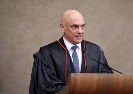 Moraes dá 24 horas para que pedido do PL abranja os dois turnos das eleições