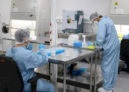 Maioria da população brasileira acredita na ciência, aponta pesquisa