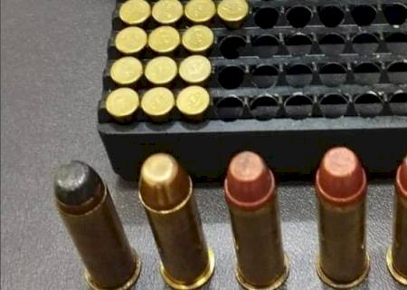 GOI prende dois em Campo Grande por comércio e porte ilegal de arma de fogo