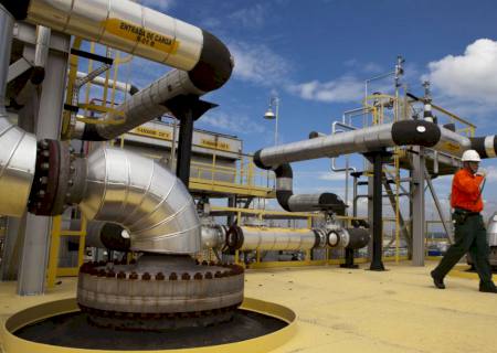 Queda no preço do gás natural entra em vigor nesta segunda-feira