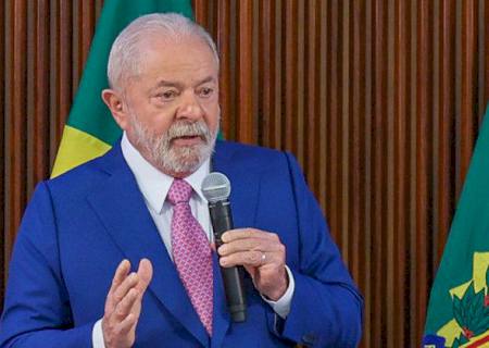 Após invasões, Lula decreta intervenção federal no Governo do Distrito Federal