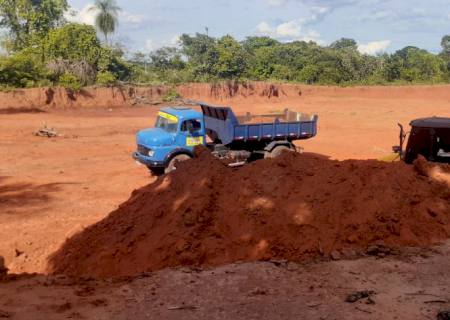 Polícia Ambiental autua dois infratores por extração ilegal de minério de arenito