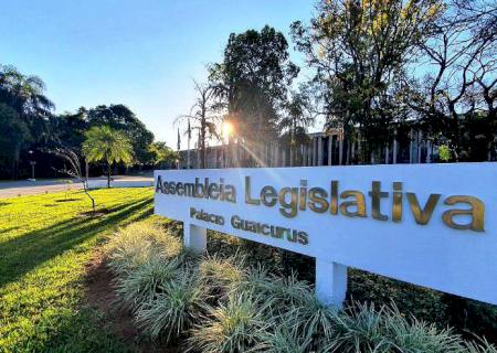 Deputados tomam posse, definem Mesa Diretora e iniciam 12ª Legislatura dias 1º e 2